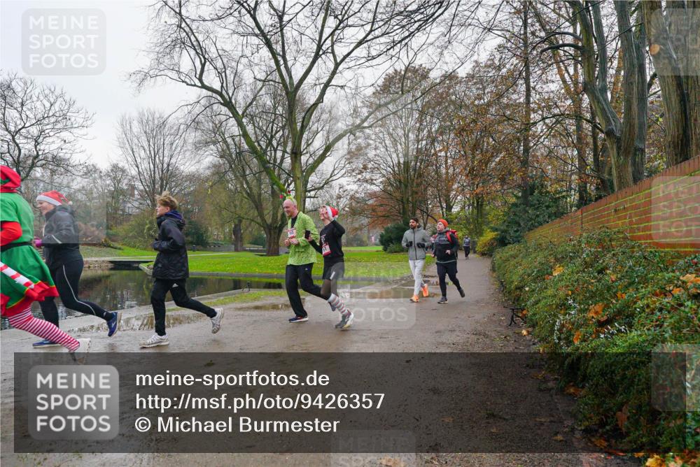07.12.2025 - St. Pauli X-Mass-Run No. 15 Michael Burmester http://msf.ph/oto/9426357 07.12.2025 10:04:43 Laufen 165 meine-sportfotos.de
