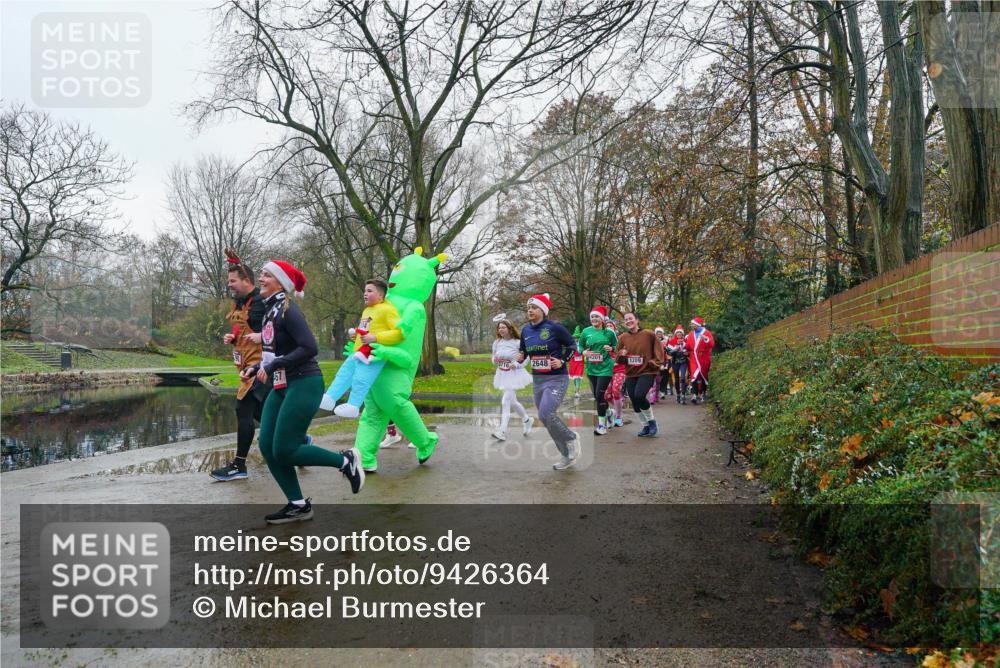 07.12.2025 - St. Pauli X-Mass-Run No. 15 Michael Burmester http://msf.ph/oto/9426364 07.12.2025 10:05:00 Laufen 67, 201, 2648, 1209 meine-sportfotos.de