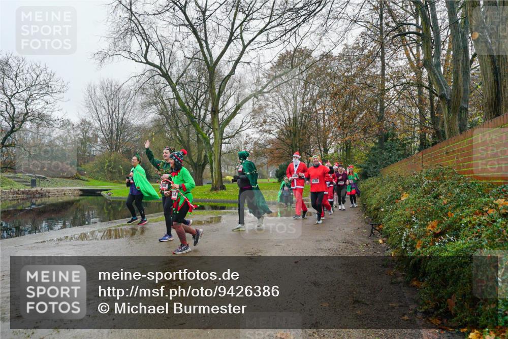 07.12.2025 - St. Pauli X-Mass-Run No. 15 Michael Burmester http://msf.ph/oto/9426386 07.12.2025 10:05:27 Laufen 4476, 2878 meine-sportfotos.de
