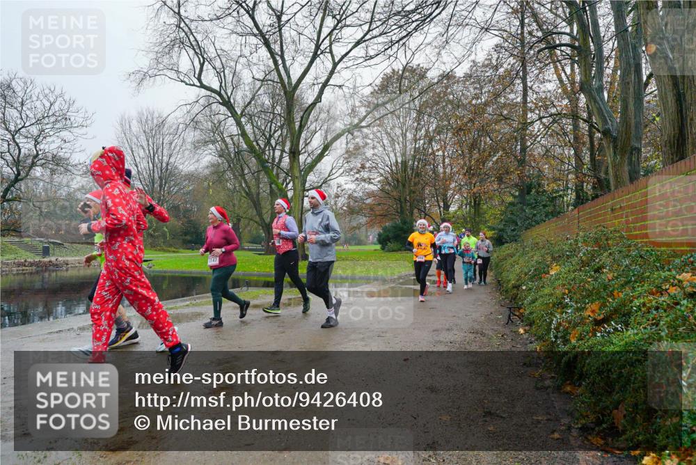 07.12.2025 - St. Pauli X-Mass-Run No. 15 Michael Burmester http://msf.ph/oto/9426408 07.12.2025 10:05:51 Laufen 4147 meine-sportfotos.de
