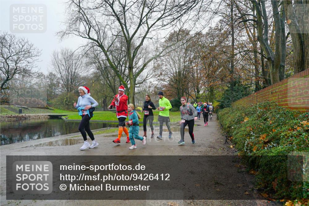 07.12.2025 - St. Pauli X-Mass-Run No. 15 Michael Burmester http://msf.ph/oto/9426412 07.12.2025 10:05:55 Laufen 3897 meine-sportfotos.de
