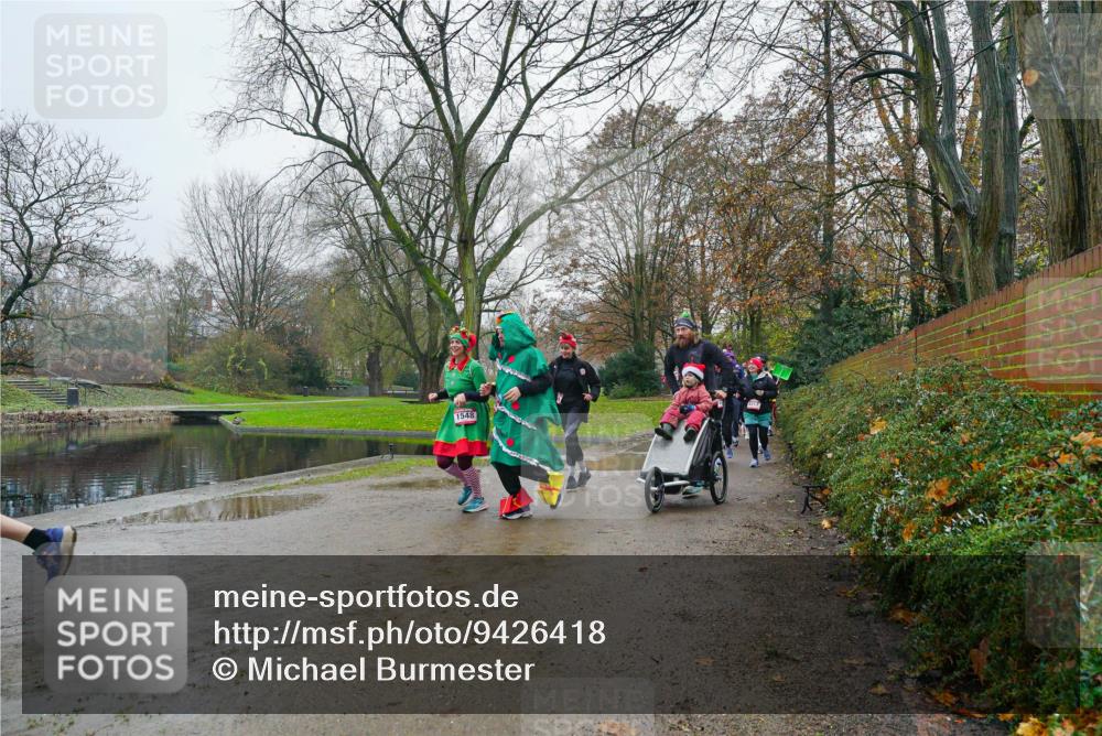 07.12.2025 - St. Pauli X-Mass-Run No. 15 Michael Burmester http://msf.ph/oto/9426418 07.12.2025 10:06:04 Laufen 1548 meine-sportfotos.de