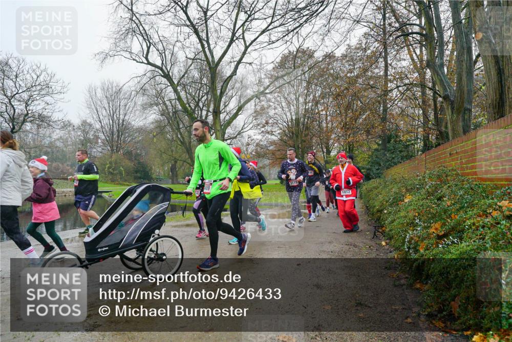 07.12.2025 - St. Pauli X-Mass-Run No. 15 Michael Burmester http://msf.ph/oto/9426433 07.12.2025 10:06:17 Laufen 1012 meine-sportfotos.de