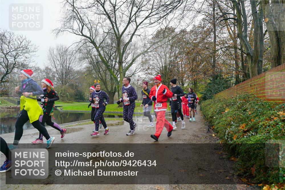 07.12.2025 - St. Pauli X-Mass-Run No. 15 Michael Burmester http://msf.ph/oto/9426434 07.12.2025 10:06:18 Laufen 3115, 1012, 702, 4709 meine-sportfotos.de