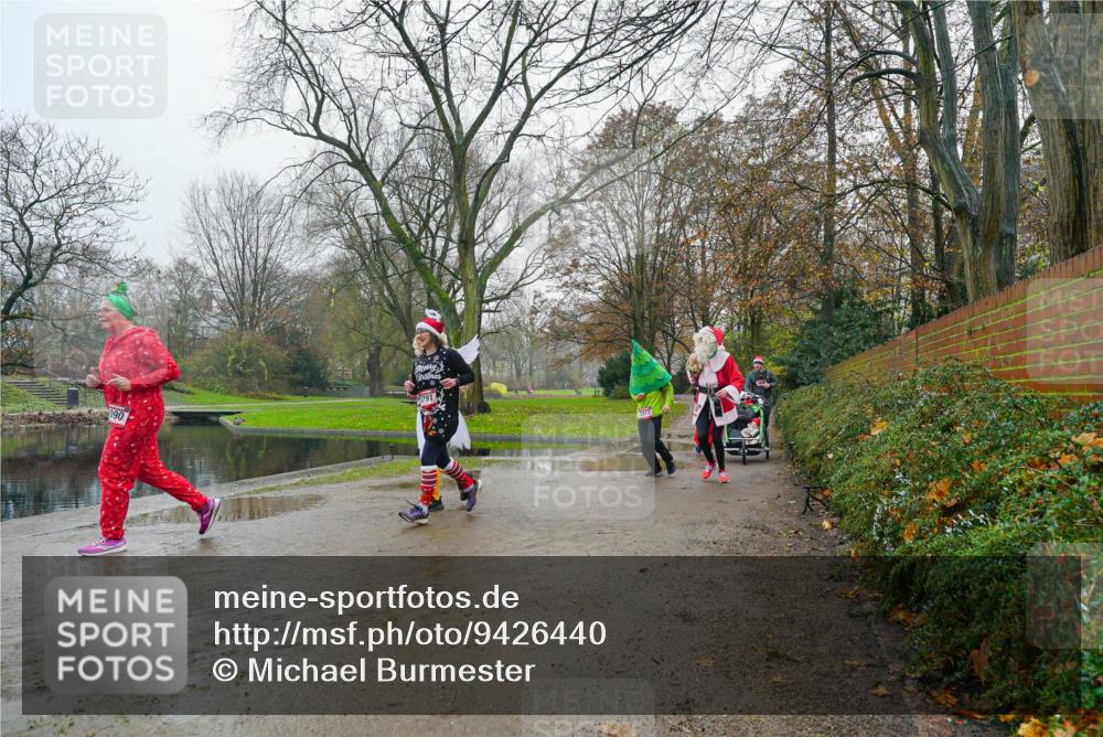 07.12.2025 - St. Pauli X-Mass-Run No. 15 Michael Burmester http://msf.ph/oto/9426440 07.12.2025 10:06:23 Laufen 090, 3377 meine-sportfotos.de