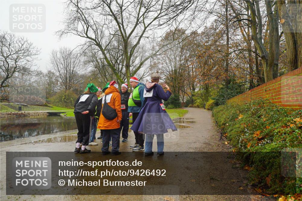 07.12.2025 - St. Pauli X-Mass-Run No. 15 Michael Burmester http://msf.ph/oto/9426492 07.12.2025 10:11:57 Laufen  meine-sportfotos.de