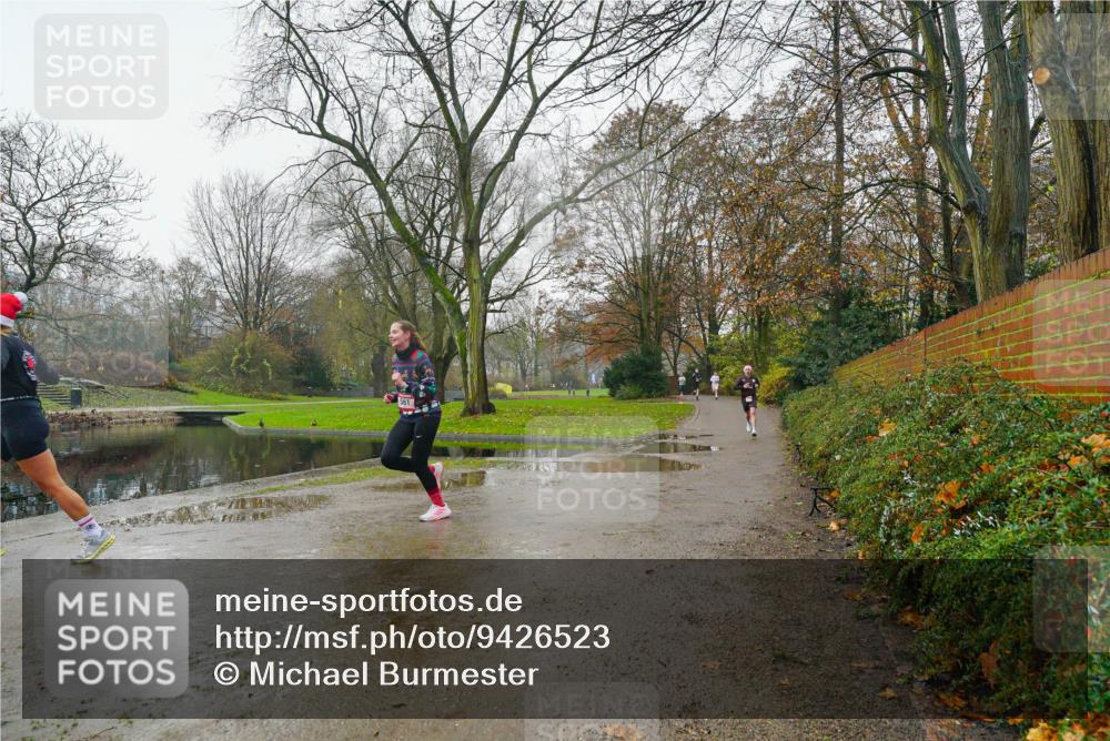 07.12.2025 - St. Pauli X-Mass-Run No. 15 Michael Burmester http://msf.ph/oto/9426523 07.12.2025 10:18:34 Laufen 561 meine-sportfotos.de