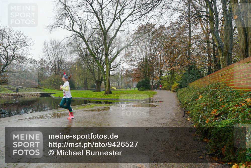 07.12.2025 - St. Pauli X-Mass-Run No. 15 Michael Burmester http://msf.ph/oto/9426527 07.12.2025 10:18:49 Laufen  meine-sportfotos.de