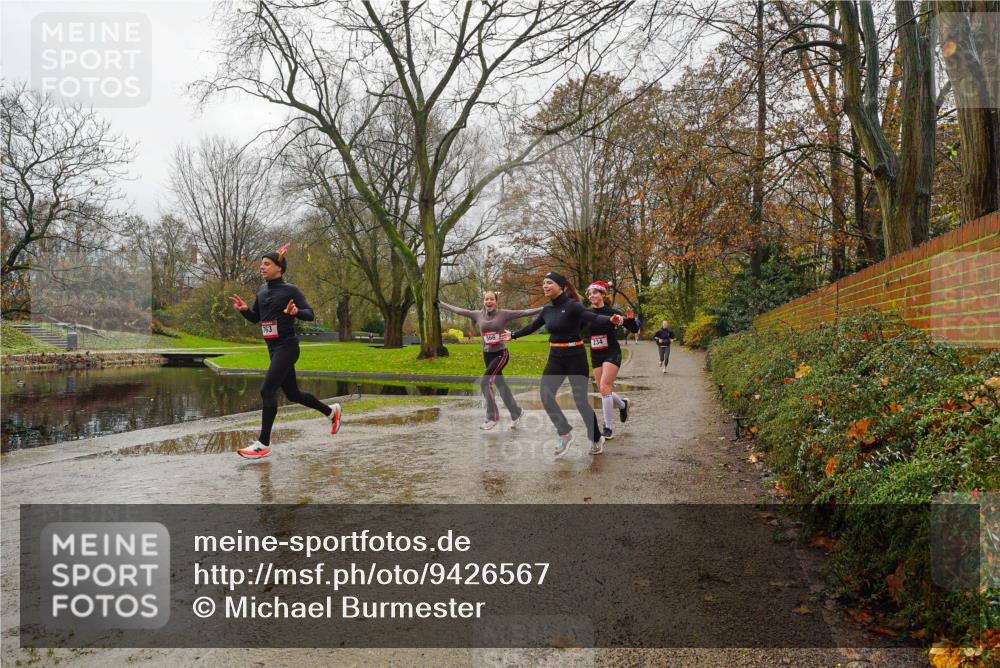 07.12.2025 - St. Pauli X-Mass-Run No. 15 Michael Burmester http://msf.ph/oto/9426567 07.12.2025 10:39:28 Laufen 763, 234 meine-sportfotos.de