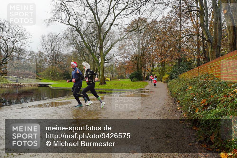 07.12.2025 - St. Pauli X-Mass-Run No. 15 Michael Burmester http://msf.ph/oto/9426575 07.12.2025 10:39:51 Laufen  meine-sportfotos.de