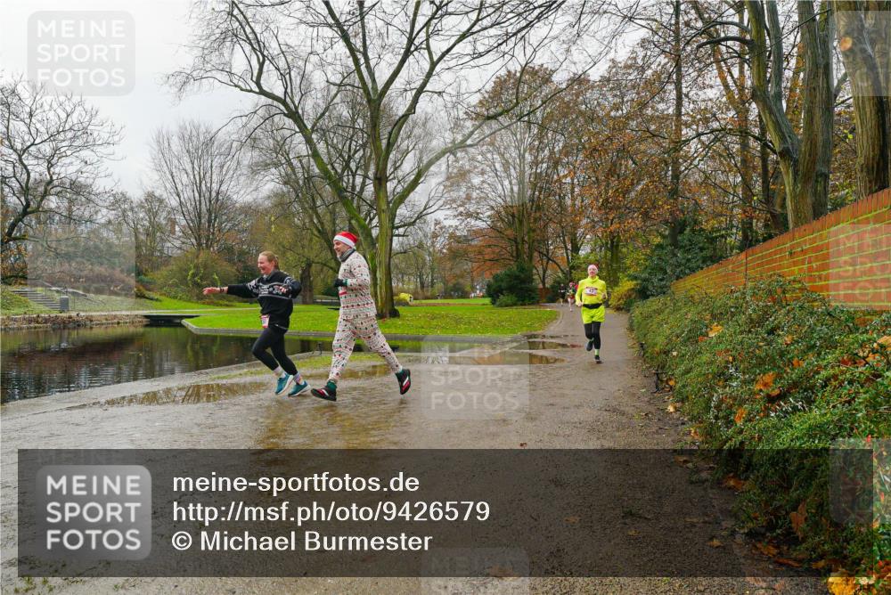 07.12.2025 - St. Pauli X-Mass-Run No. 15 Michael Burmester http://msf.ph/oto/9426579 07.12.2025 10:40:05 Laufen  meine-sportfotos.de