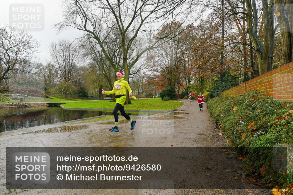 07.12.2025 - St. Pauli X-Mass-Run No. 15 Michael Burmester http://msf.ph/oto/9426580 07.12.2025 10:40:07 Laufen  meine-sportfotos.de