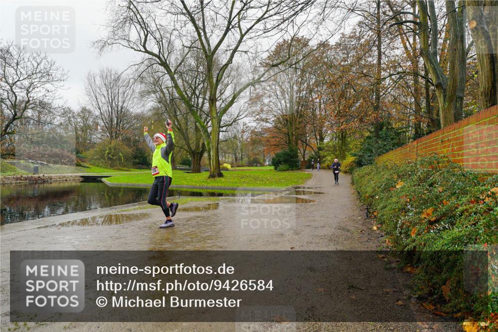 07.12.2025 - St. Pauli X-Mass-Run No. 15 Michael Burmester http://msf.ph/oto/9426584 07.12.2025 10:40:28 Laufen  meine-sportfotos.de