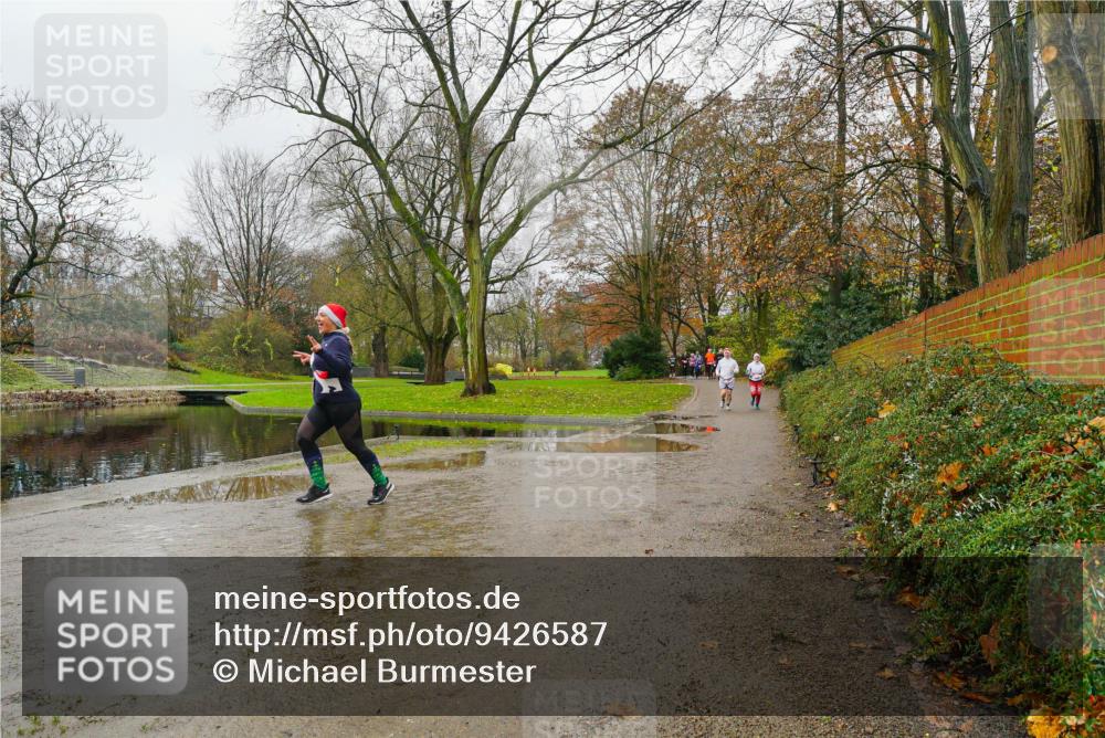 07.12.2025 - St. Pauli X-Mass-Run No. 15 Michael Burmester http://msf.ph/oto/9426587 07.12.2025 10:40:42 Laufen  meine-sportfotos.de