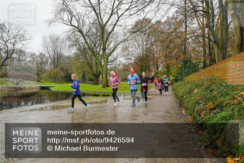 07.12.2025 - St. Pauli X-Mass-Run No. 15 Michael Burmester http://msf.ph/oto/9426594 07.12.2025 10:40:58 Laufen  meine-sportfotos.de