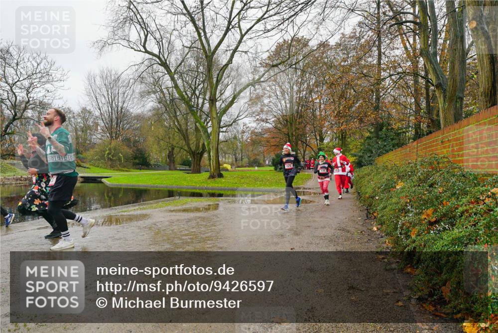 07.12.2025 - St. Pauli X-Mass-Run No. 15 Michael Burmester http://msf.ph/oto/9426597 07.12.2025 10:41:02 Laufen  meine-sportfotos.de