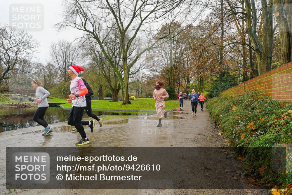 07.12.2025 - St. Pauli X-Mass-Run No. 15 Michael Burmester http://msf.ph/oto/9426610 07.12.2025 10:41:23 Laufen  meine-sportfotos.de