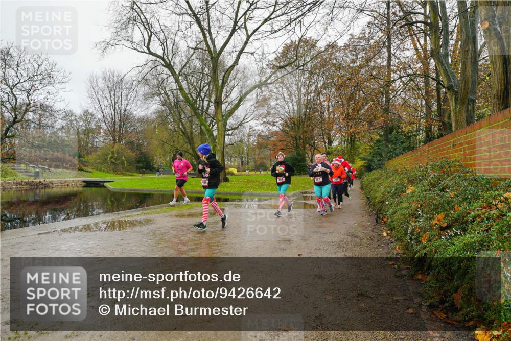07.12.2025 - St. Pauli X-Mass-Run No. 15 Michael Burmester http://msf.ph/oto/9426642 07.12.2025 10:42:24 Laufen 702, 697, 297 meine-sportfotos.de