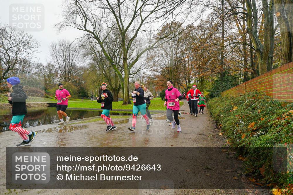 07.12.2025 - St. Pauli X-Mass-Run No. 15 Michael Burmester http://msf.ph/oto/9426643 07.12.2025 10:42:25 Laufen 3999 meine-sportfotos.de
