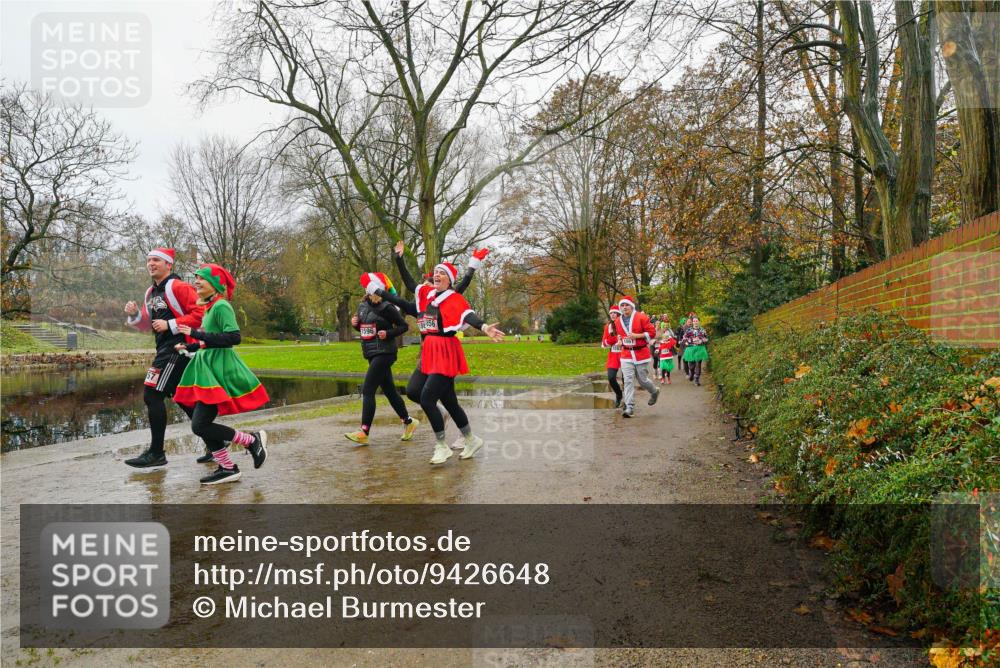 07.12.2025 - St. Pauli X-Mass-Run No. 15 Michael Burmester http://msf.ph/oto/9426648 07.12.2025 10:42:30 Laufen 1596, 8856, 1861 meine-sportfotos.de