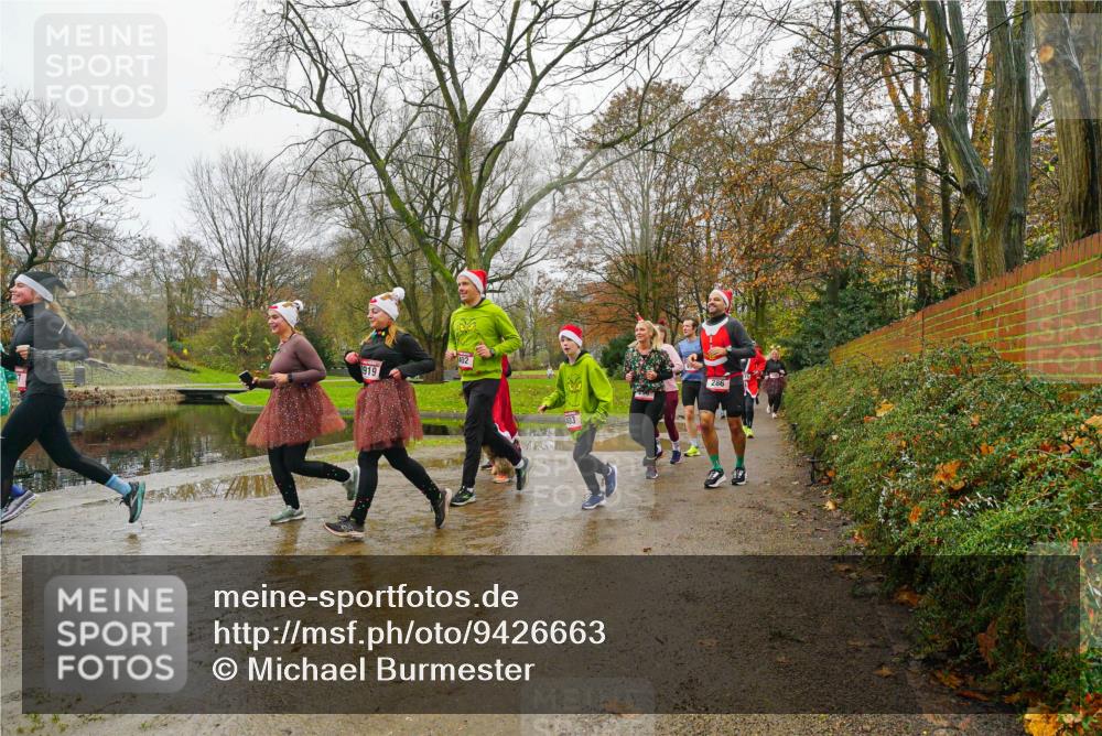 07.12.2025 - St. Pauli X-Mass-Run No. 15 Michael Burmester http://msf.ph/oto/9426663 07.12.2025 10:42:50 Laufen 919, 402, 286 meine-sportfotos.de
