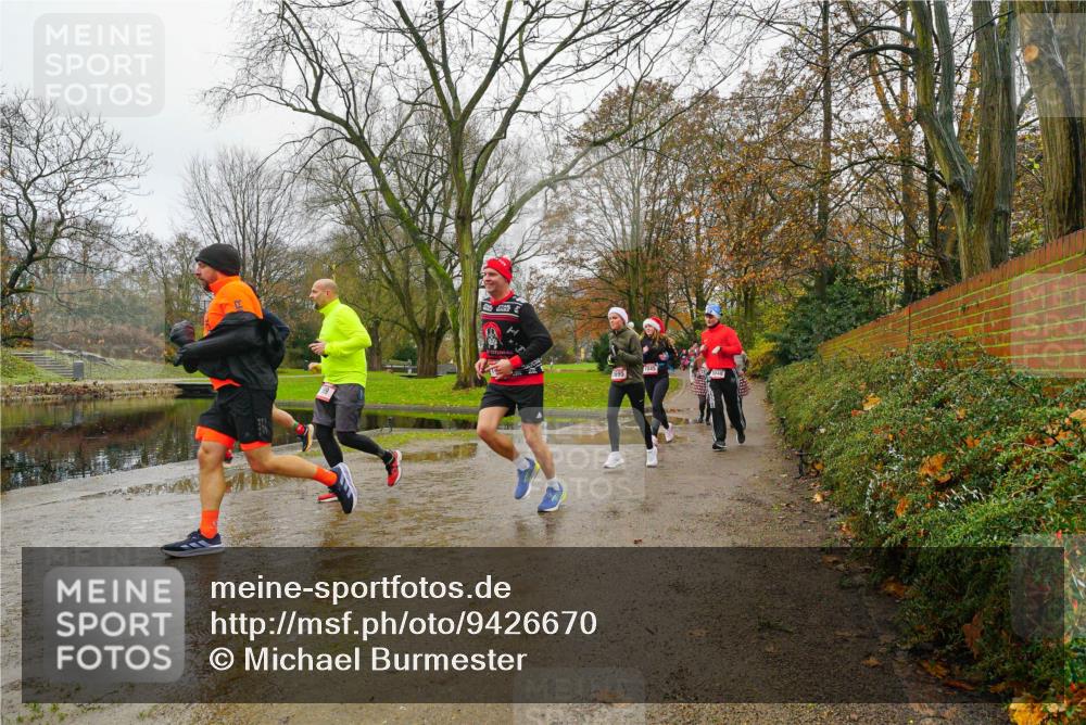 07.12.2025 - St. Pauli X-Mass-Run No. 15 Michael Burmester http://msf.ph/oto/9426670 07.12.2025 10:42:57 Laufen  meine-sportfotos.de