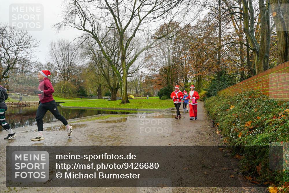 07.12.2025 - St. Pauli X-Mass-Run No. 15 Michael Burmester http://msf.ph/oto/9426680 07.12.2025 10:43:10 Laufen  meine-sportfotos.de