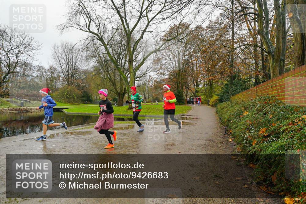 07.12.2025 - St. Pauli X-Mass-Run No. 15 Michael Burmester http://msf.ph/oto/9426683 07.12.2025 10:43:14 Laufen 565 meine-sportfotos.de