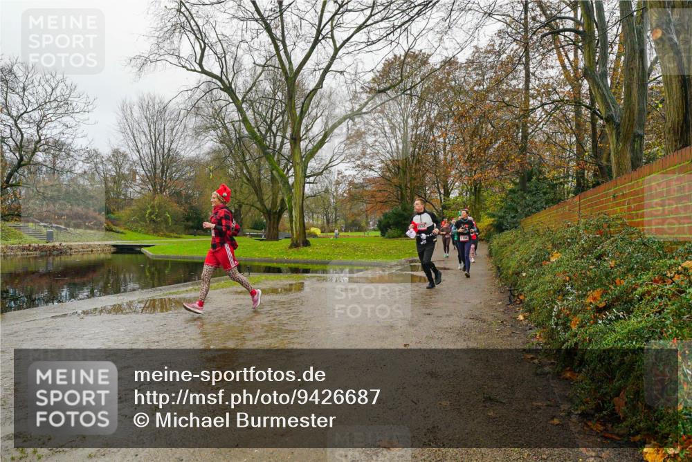 07.12.2025 - St. Pauli X-Mass-Run No. 15 Michael Burmester http://msf.ph/oto/9426687 07.12.2025 10:43:25 Laufen  meine-sportfotos.de