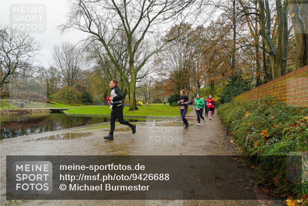 07.12.2025 - St. Pauli X-Mass-Run No. 15 Michael Burmester http://msf.ph/oto/9426688 07.12.2025 10:43:26 Laufen  meine-sportfotos.de