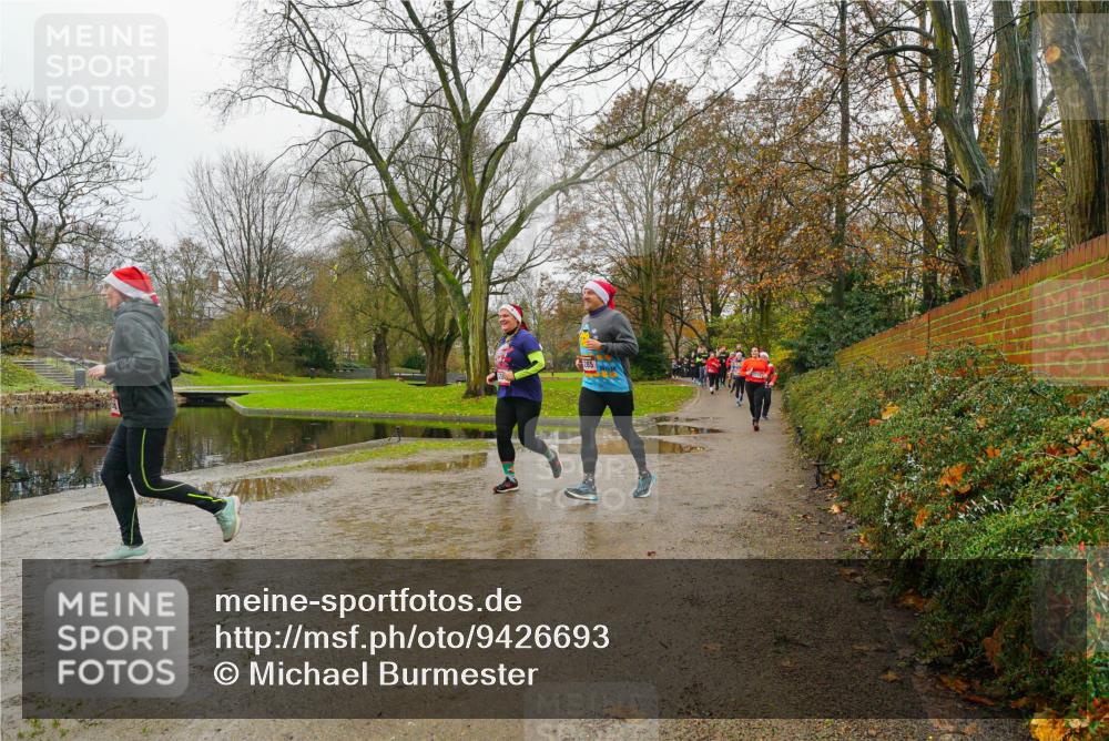 07.12.2025 - St. Pauli X-Mass-Run No. 15 Michael Burmester http://msf.ph/oto/9426693 07.12.2025 10:43:33 Laufen  meine-sportfotos.de