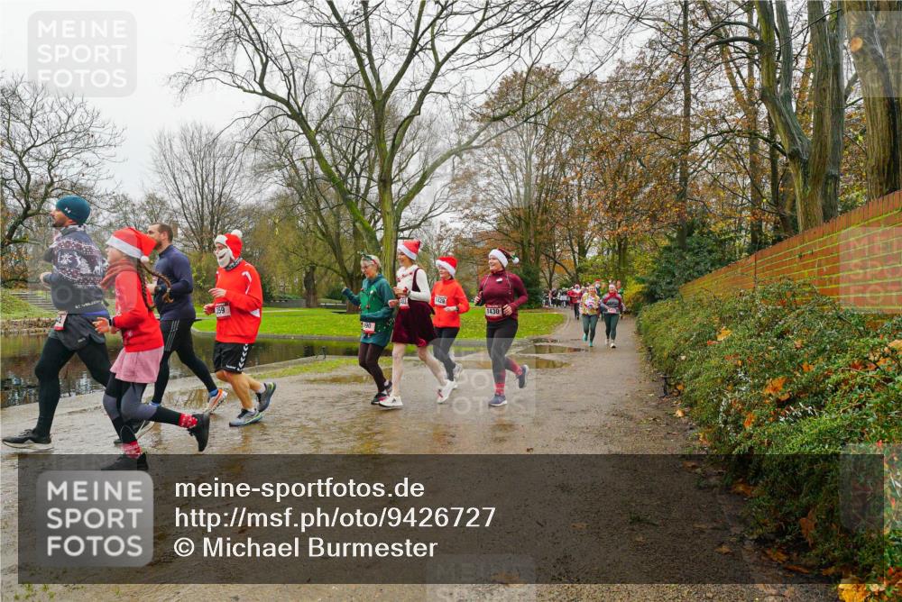 07.12.2025 - St. Pauli X-Mass-Run No. 15 Michael Burmester http://msf.ph/oto/9426727 07.12.2025 10:44:17 Laufen 359, 190, 1429, 1430 meine-sportfotos.de