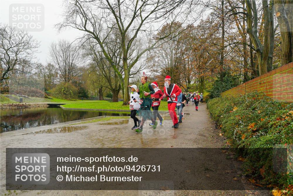 07.12.2025 - St. Pauli X-Mass-Run No. 15 Michael Burmester http://msf.ph/oto/9426731 07.12.2025 10:44:27 Laufen 1910 meine-sportfotos.de
