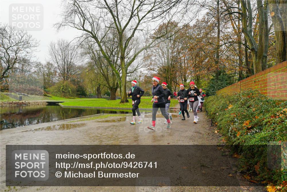 07.12.2025 - St. Pauli X-Mass-Run No. 15 Michael Burmester http://msf.ph/oto/9426741 07.12.2025 10:44:39 Laufen 361, 395 meine-sportfotos.de