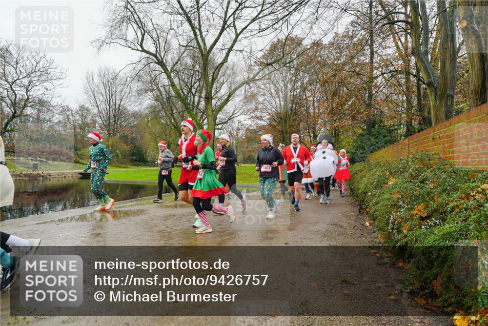 07.12.2025 - St. Pauli X-Mass-Run No. 15 Michael Burmester http://msf.ph/oto/9426757 07.12.2025 10:44:52 Laufen 1463 meine-sportfotos.de