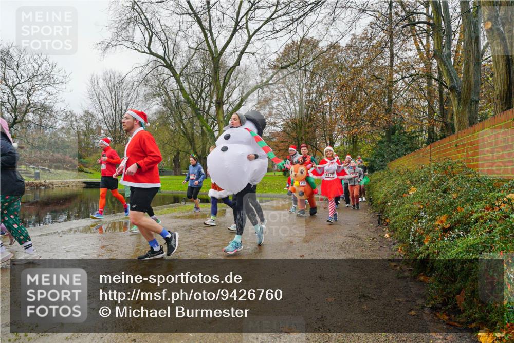 07.12.2025 - St. Pauli X-Mass-Run No. 15 Michael Burmester http://msf.ph/oto/9426760 07.12.2025 10:44:54 Laufen 138, 1378 meine-sportfotos.de