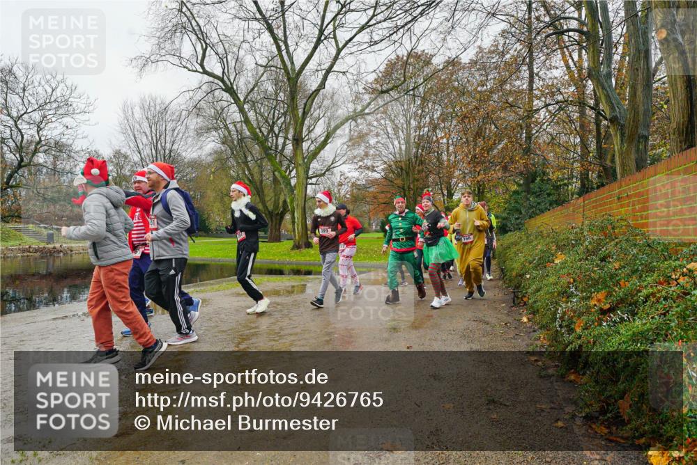 07.12.2025 - St. Pauli X-Mass-Run No. 15 Michael Burmester http://msf.ph/oto/9426765 07.12.2025 10:44:58 Laufen 389, 166 meine-sportfotos.de