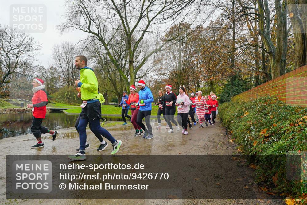 07.12.2025 - St. Pauli X-Mass-Run No. 15 Michael Burmester http://msf.ph/oto/9426770 07.12.2025 10:45:02 Laufen 60, 122, 1230, 446, 377 meine-sportfotos.de