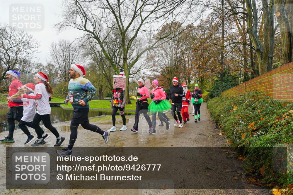 07.12.2025 - St. Pauli X-Mass-Run No. 15 Michael Burmester http://msf.ph/oto/9426777 07.12.2025 10:45:07 Laufen  meine-sportfotos.de