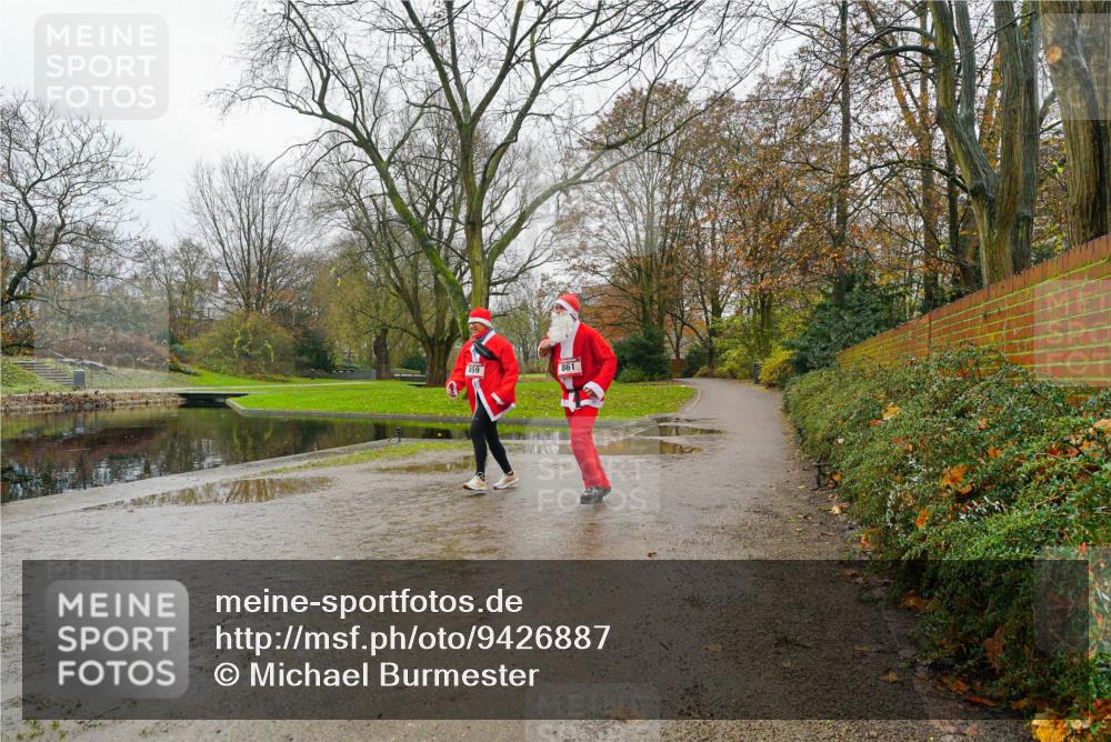 07.12.2025 - St. Pauli X-Mass-Run No. 15 Michael Burmester http://msf.ph/oto/9426887 07.12.2025 10:56:02 Laufen 859, 861 meine-sportfotos.de