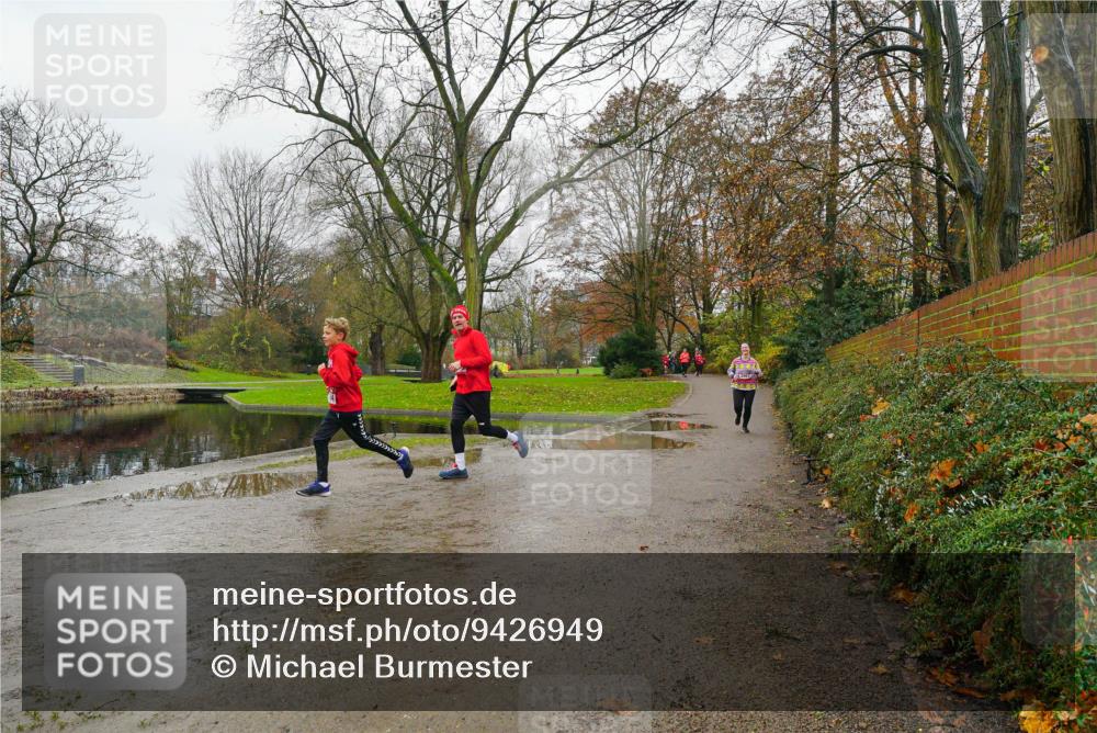 07.12.2025 - St. Pauli X-Mass-Run No. 15 Michael Burmester http://msf.ph/oto/9426949 07.12.2025 11:01:21 Laufen  meine-sportfotos.de