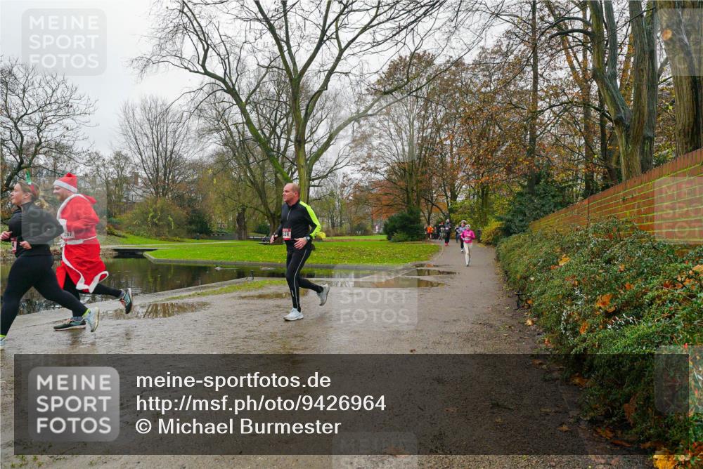 07.12.2025 - St. Pauli X-Mass-Run No. 15 Michael Burmester http://msf.ph/oto/9426964 07.12.2025 11:01:49 Laufen 1297, 324 meine-sportfotos.de