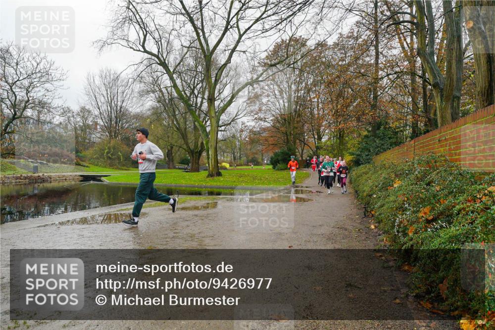 07.12.2025 - St. Pauli X-Mass-Run No. 15 Michael Burmester http://msf.ph/oto/9426977 07.12.2025 11:02:11 Laufen  meine-sportfotos.de