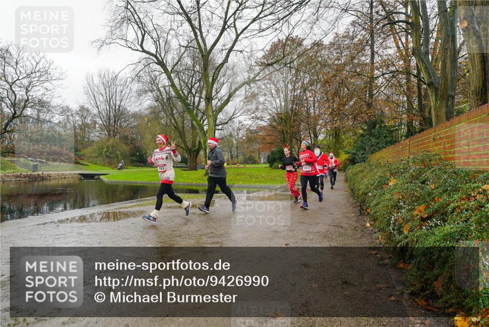 07.12.2025 - St. Pauli X-Mass-Run No. 15 Michael Burmester http://msf.ph/oto/9426990 07.12.2025 11:02:42 Laufen 593, 2193, 2033 meine-sportfotos.de