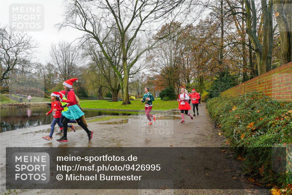 07.12.2025 - St. Pauli X-Mass-Run No. 15 Michael Burmester http://msf.ph/oto/9426995 07.12.2025 11:02:49 Laufen 1939 meine-sportfotos.de