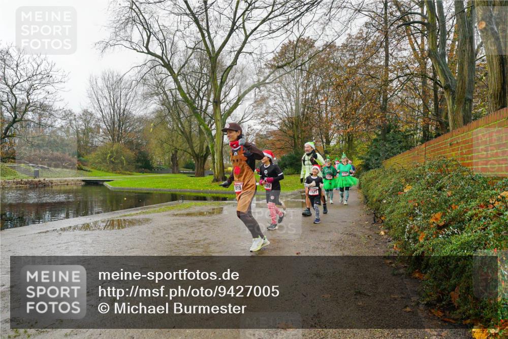 07.12.2025 - St. Pauli X-Mass-Run No. 15 Michael Burmester http://msf.ph/oto/9427005 07.12.2025 11:03:22 Laufen 1919, 1921 meine-sportfotos.de