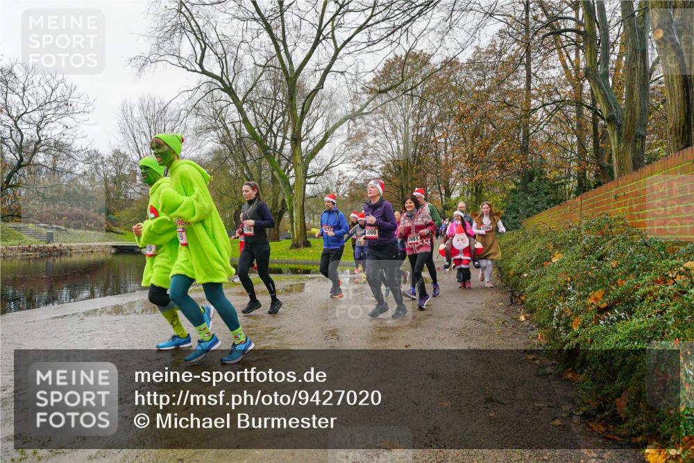 07.12.2025 - St. Pauli X-Mass-Run No. 15 Michael Burmester http://msf.ph/oto/9427020 07.12.2025 11:03:45 Laufen 1672, 3099, 205, 2981 meine-sportfotos.de