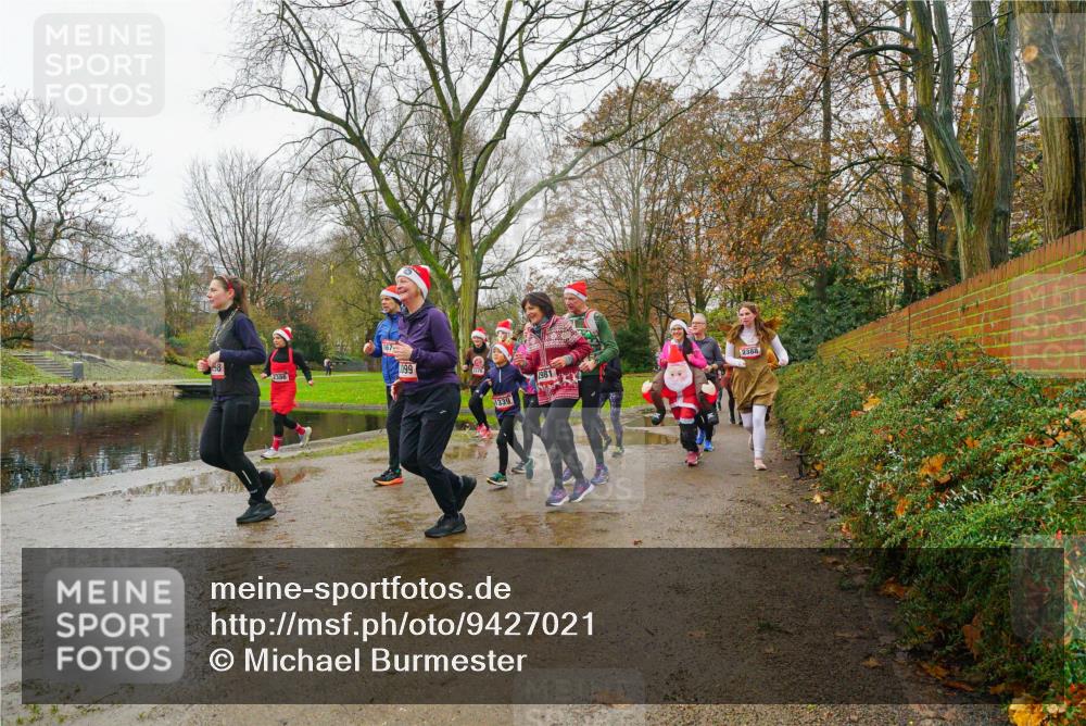 07.12.2025 - St. Pauli X-Mass-Run No. 15 Michael Burmester http://msf.ph/oto/9427021 07.12.2025 11:03:45 Laufen 099, 1339, 2981, 2388 meine-sportfotos.de