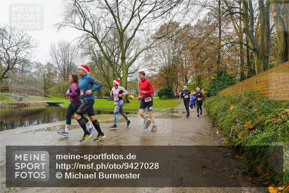 07.12.2025 - St. Pauli X-Mass-Run No. 15 Michael Burmester http://msf.ph/oto/9427028 07.12.2025 11:03:51 Laufen 75, 2606 meine-sportfotos.de