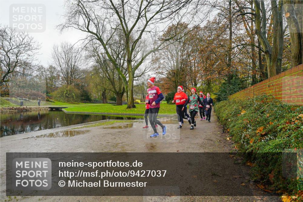 07.12.2025 - St. Pauli X-Mass-Run No. 15 Michael Burmester http://msf.ph/oto/9427037 07.12.2025 11:04:09 Laufen 2234 meine-sportfotos.de